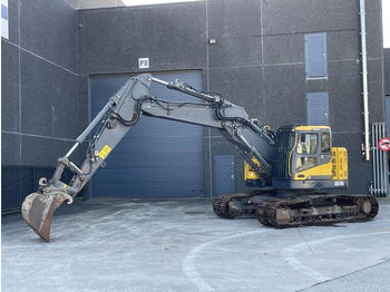 Excavadora de cadenas VOLVO ECR235DL