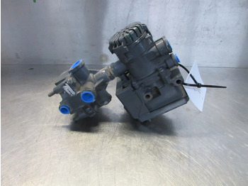 Piezas de recambio para Camión Mercedes-Benz A 000 429 77 24 EBS MODULATOR BENZ 1945 MP4 EURO 6: foto 3