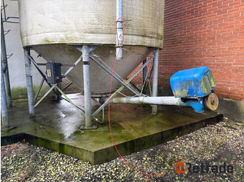 Maquinaria agrícola Kornsilo 100 m3, glasfiber - Tunetanken: foto 4 Maquinaria agrícola Kornsilo 100 m3, glasfiber - Tunetanken: foto 4