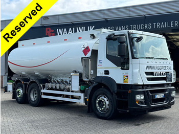 Camión cisterna IVECO Stralis