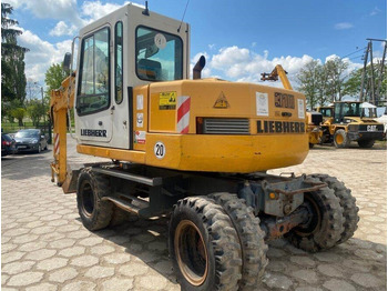 Excavadora de ruedas LIEBHERR