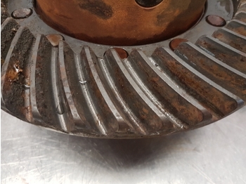Diferencial para Maquinaria agrícola Ford New Holland 7840, Ts, 40, Bevel Gear And Differential 81866326, F0nn4209ca: foto 2 Diferencial para Maquinaria agrícola Ford New Holland 7840, Ts, 40, Bevel Gear And Differential 81866326, F0nn4209ca: foto 2