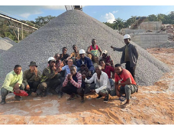 Trituradora de cono nuevo Kinglink 150-250TPH Granite Stone Rock Crushing Plant: foto 3 Trituradora de cono nuevo Kinglink 150-250TPH Granite Stone Rock Crushing Plant: foto 3