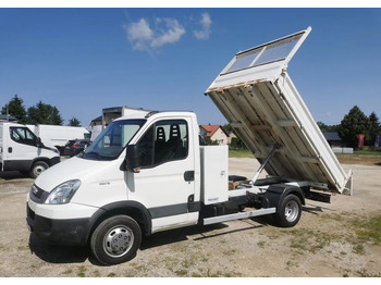 Volquete furgoneta IVECO Daily 35C15