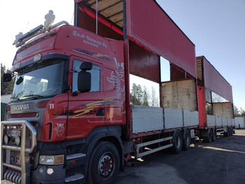 Camión lona SCANIA