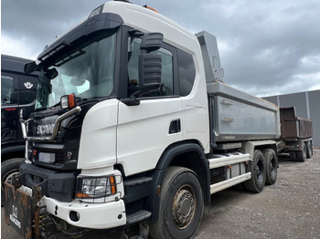 Camión volquete SCANIA P