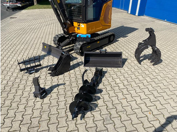 Miniexcavadora Minibagger BK2800ASR inkl. Zubehörpaket *INKL.19% MWST*BERGER KRAUS*KUBOTA*SCHWENKARM* VERSTELLFAHRWERK*KLIMA*: foto 3 Miniexcavadora Minibagger BK2800ASR inkl. Zubehörpaket *INKL.19% MWST*BERGER KRAUS*KUBOTA*SCHWENKARM* VERSTELLFAHRWERK*KLIMA*: foto 3