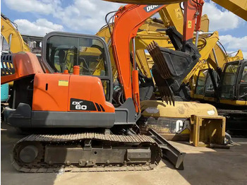 Excavadora de cadenas 6tons doosan excavator used dx60 dh60 dx55 dh55  mini excavator free shipping: foto 4