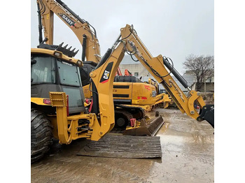 Retroexcavadora CATERPILLAR 420F2