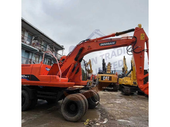 Excavadora de cadenas DOOSAN DH150