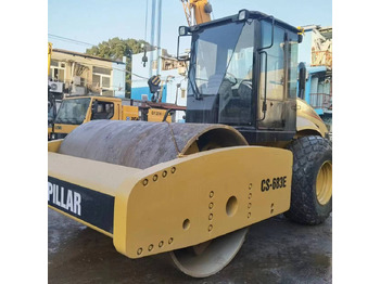 Apisonadora de asfalto CATERPILLAR