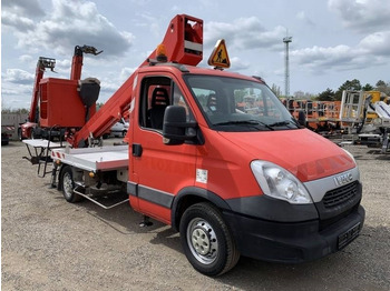 Camión con plataforma elevadora IVECO Daily
