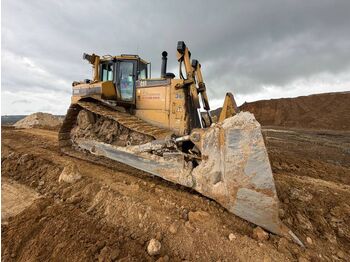 Bulldozer CATERPILLAR D8R