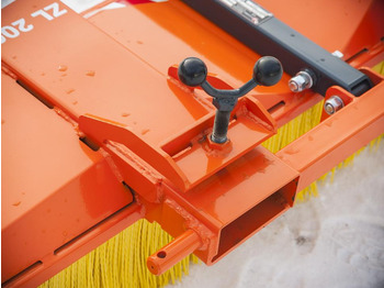 Leasing de Moderntech Kehrmaschine / Sweeper / Balayeuse / Spazzolatrice / Подметальная машина / Zamiatarka 3 m Moderntech Kehrmaschine / Sweeper / Balayeuse / Spazzolatrice / Подметальная машина / Zamiatarka 3 m: foto 3 Leasing de Moderntech Kehrmaschine / Sweeper / Balayeuse / Spazzolatrice / Подметальная машина / Zamiatarka 3 m Moderntech Kehrmaschine / Sweeper / Balayeuse / Spazzolatrice / Подметальная машина / Zamiatarka 3 m: foto 3