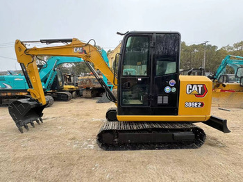 Miniexcavadora CATERPILLAR 306E
