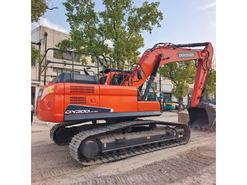 Excavadora de cadenas DOOSAN DX300