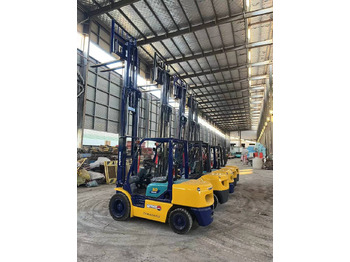 Carretilla elevadora diésel KOMATSU