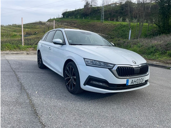 Coche ŠKODA
