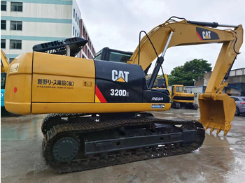 Excavadora de cadenas CATERPILLAR 320D2
