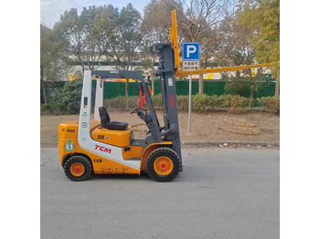 Carretilla elevadora diésel TCM