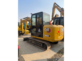 Miniexcavadora CATERPILLAR 306E2