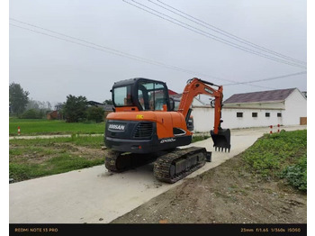 Miniexcavadora DOOSAN DX60
