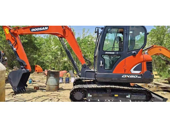 Excavadora de cadenas DOOSAN DX60