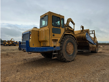 Mototraílla CATERPILLAR