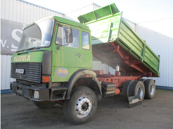 Camión volquete IVECO Magirus