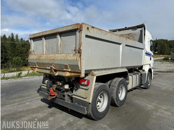 Camión volquete 2011 Scania R620 6X4 Tippbil med 2005 Carnehl trippelkjerre: foto 4 Camión volquete 2011 Scania R620 6X4 Tippbil med 2005 Carnehl trippelkjerre: foto 4