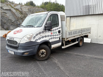 Camión caja abierta IVECO Daily