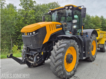 Tractor JCB