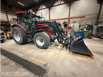 Tractor VALTRA A104