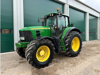 Tractor JOHN DEERE 7530