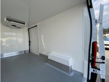 Furgoneta frigorifica nuevo PEUGEOT BOXER L3H2 180PS CONFORT 335 / FRISCHDIENST BIS 0 + XARIOS 300 12-230V: foto 2