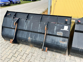 Cazo JCB
