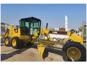 Grader CATERPILLAR 140H