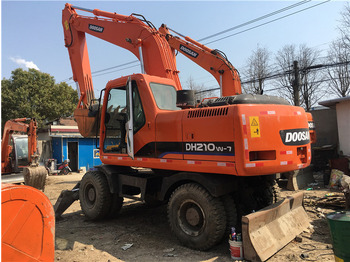 Excavadora de ruedas DOOSAN DH210W-7