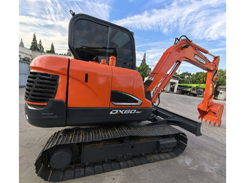 Excavadora de cadenas DOOSAN DX60