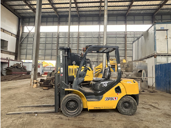 Carretilla elevadora diésel KOMATSU