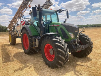 Tractor FENDT 718 Vario