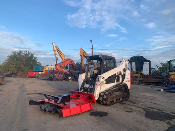 Minicargadora BOBCAT T590