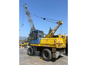 Grúa todo terreno SENNEBOGEN