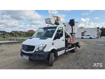Camión con plataforma elevadora MERCEDES-BENZ Sprinter 516