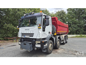 Camión volquete IVECO Trakker