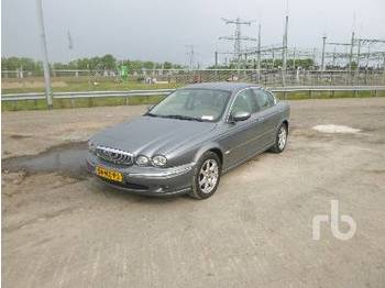 Coche JAGUAR X-TYPE 2.5 V6: foto 1