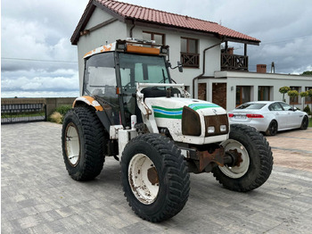 Tractor RENAULT