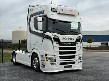 Cabeza tractora SCANIA S 520