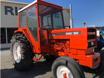 Tractor RENAULT