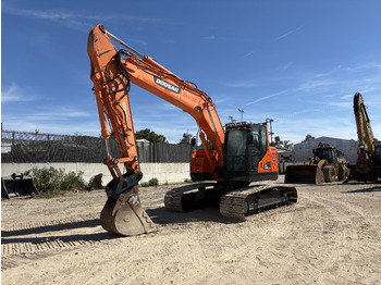 Excavadora de cadenas DOOSAN DX235LCR